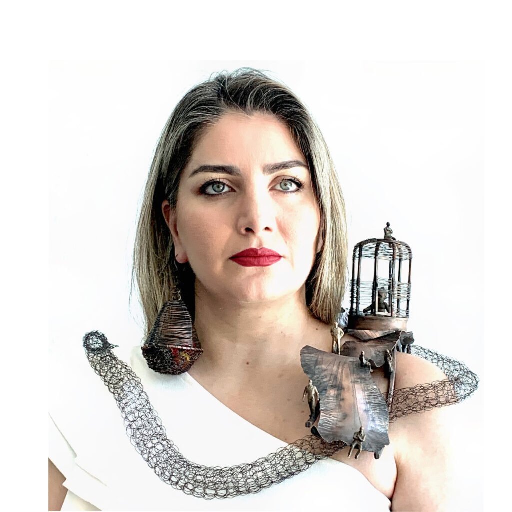 Anousha Mohsenidarabi