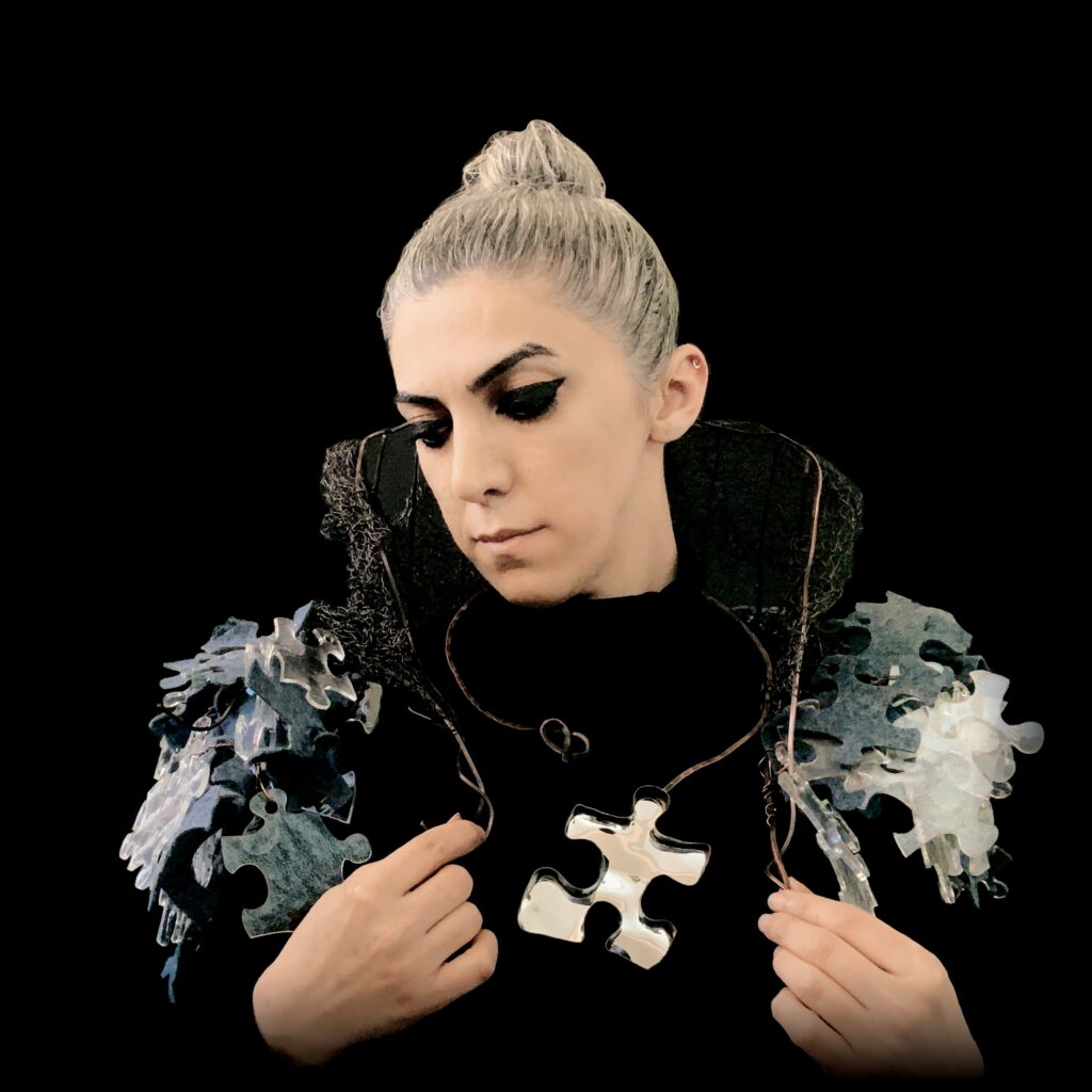 Anousha Mohsenidarabi