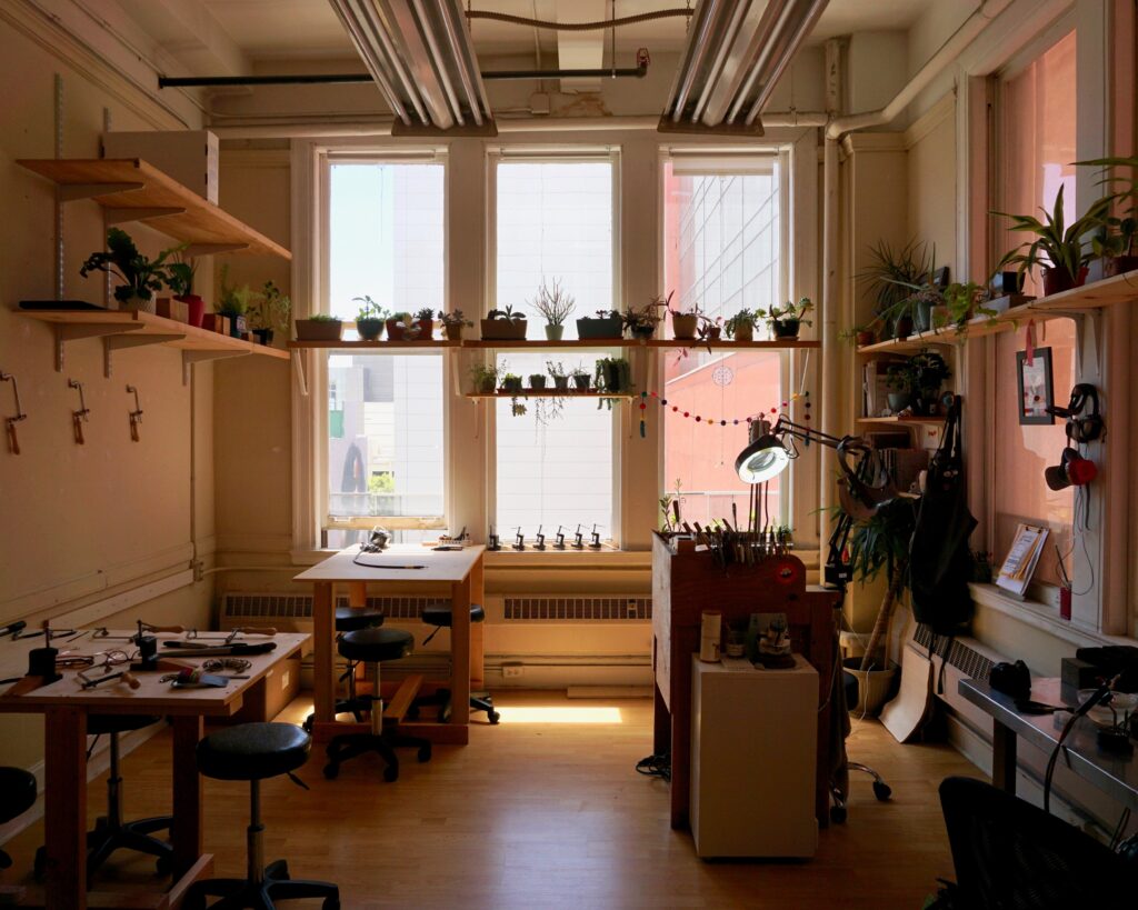 Studio-527-bathed-in-sunlight-Sharon-Z-Jewelry-School-scaled.jpg